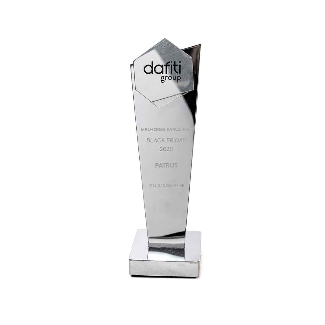 Troféu do prêmio Dafiti recebido pela Patrus